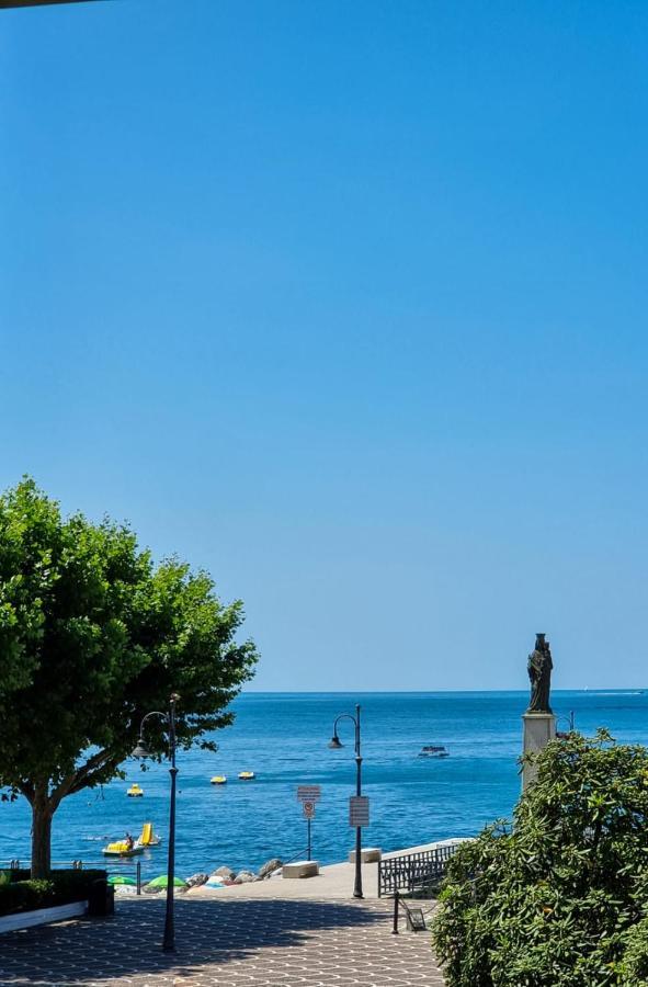 הוילה מאיורי Uno Sguardo Sul Mare מראה חיצוני תמונה